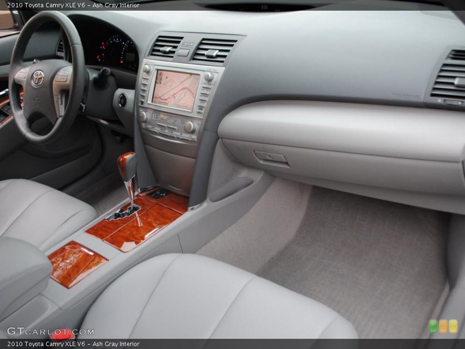 Ash Gray Interior Photo for the 2010 Toyota Camry XLE V6 #38572768