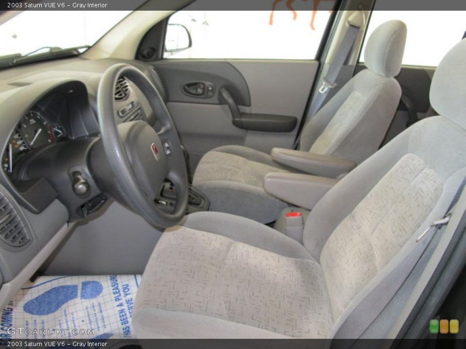 Gray Interior Photo for the 2003 Saturn VUE V6 #38573120
