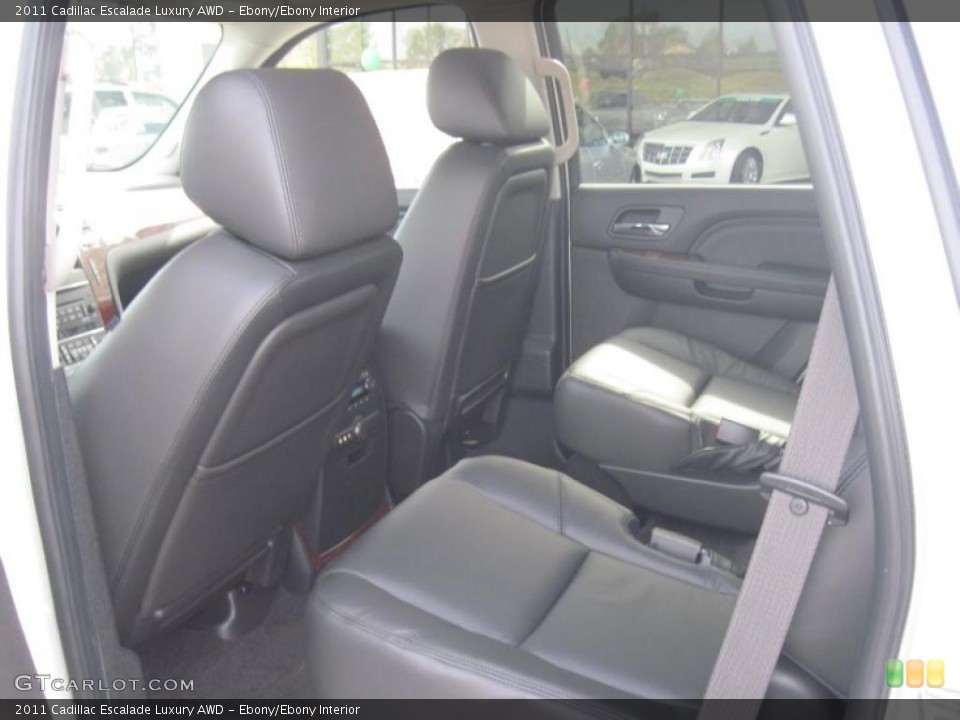 Ebony/Ebony Interior Photo for the 2011 Cadillac Escalade Luxury AWD #38573760