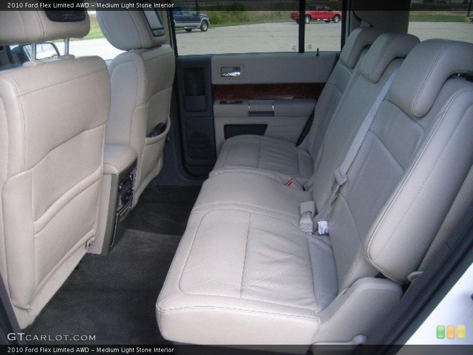 Medium Light Stone Interior Photo for the 2010 Ford Flex Limited AWD #38574012