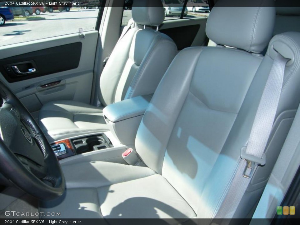 Light Gray Interior Photo for the 2004 Cadillac SRX V6 #38578620