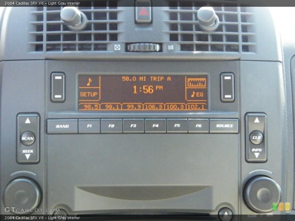 Light Gray Interior Controls for the 2004 Cadillac SRX V6 #38578740