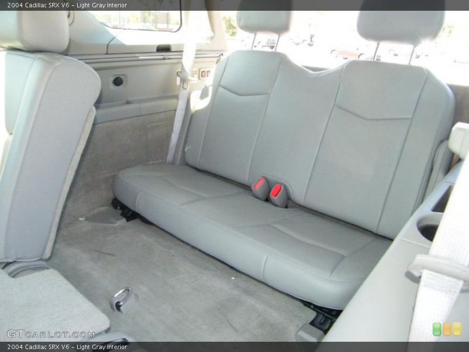 Light Gray Interior Photo for the 2004 Cadillac SRX V6 #38578816