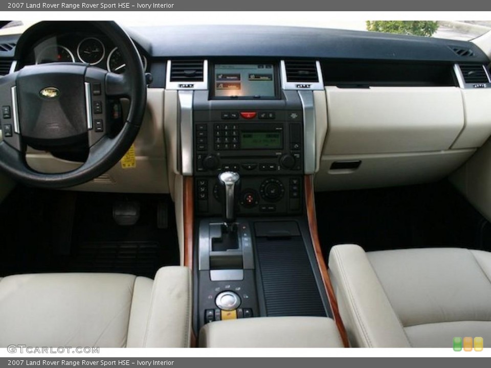 Ivory Interior Dashboard for the 2007 Land Rover Range Rover Sport HSE #38580428