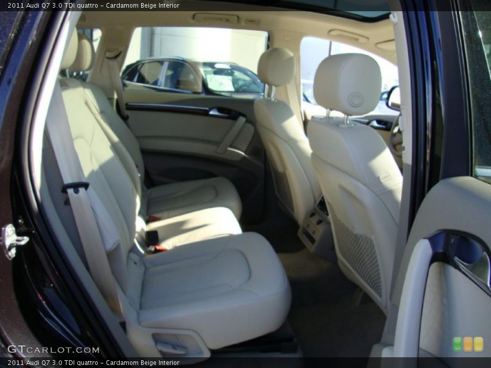Cardamom Beige Interior Photo for the 2011 Audi Q7 3.0 TDI quattro #38582272