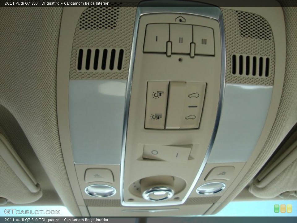 Cardamom Beige Interior Controls for the 2011 Audi Q7 3.0 TDI quattro #38582475