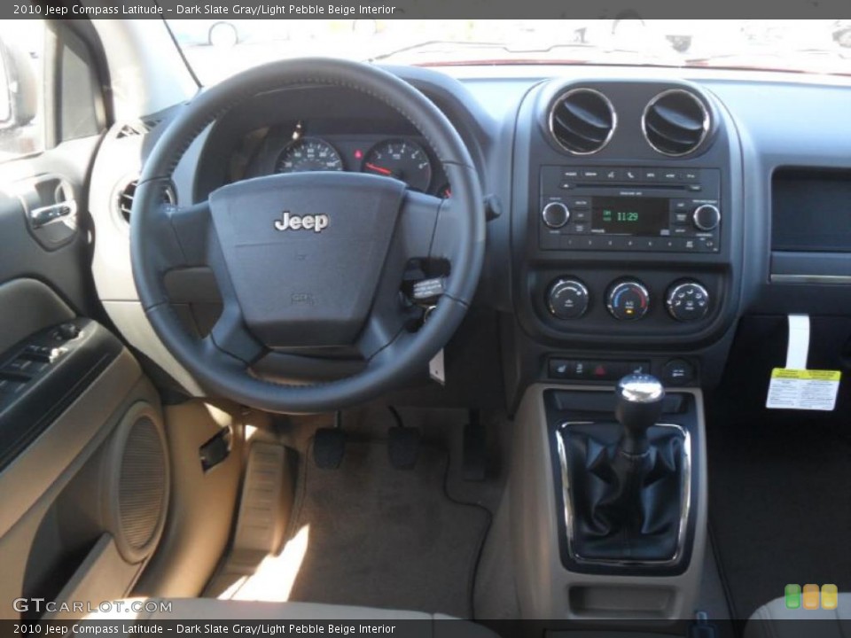 Dark Slate Gray/Light Pebble Beige Interior Photo for the 2010 Jeep Compass Latitude #38584184