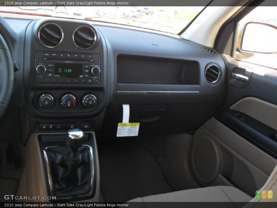 Dark Slate Gray/Light Pebble Beige Interior Photo for the 2010 Jeep Compass Latitude #38584192