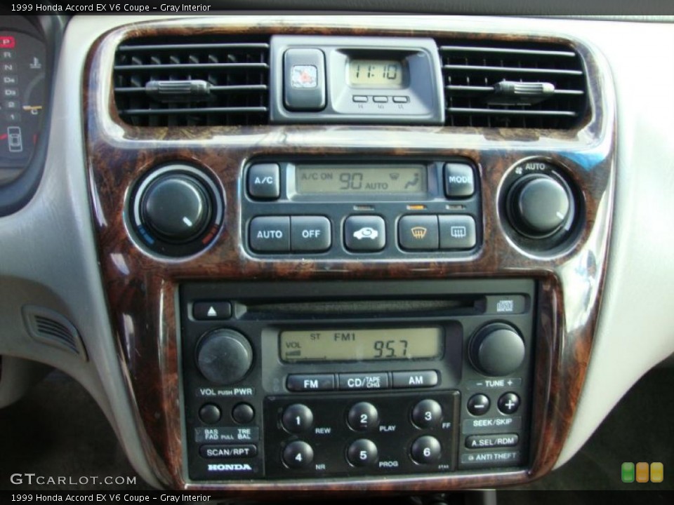 Gray Interior Controls for the 1999 Honda Accord EX V6 Coupe #38586141