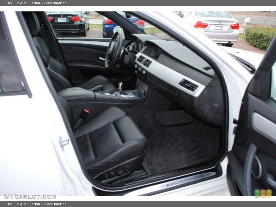 Black Interior Photo for the 2008 BMW M5 Sedan #38589837