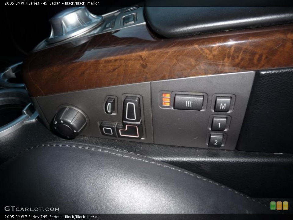Black/Black Interior Controls for the 2005 BMW 7 Series 745i Sedan #38591773