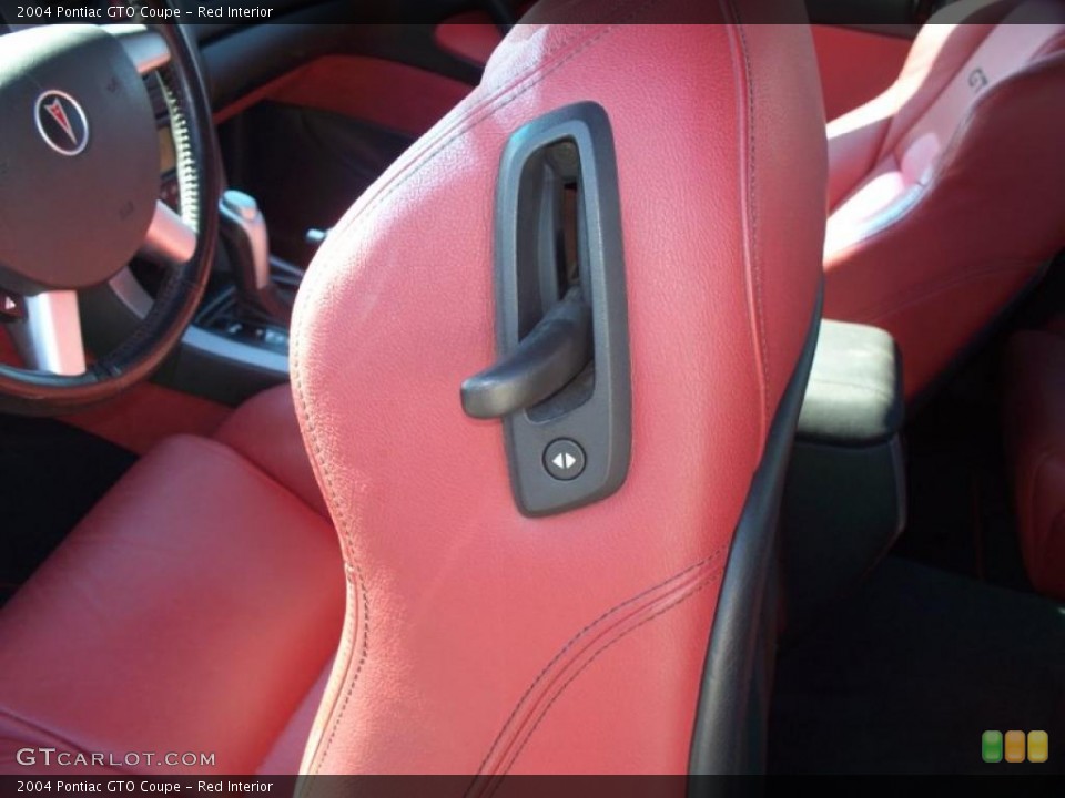 Red Interior Photo for the 2004 Pontiac GTO Coupe #38592401