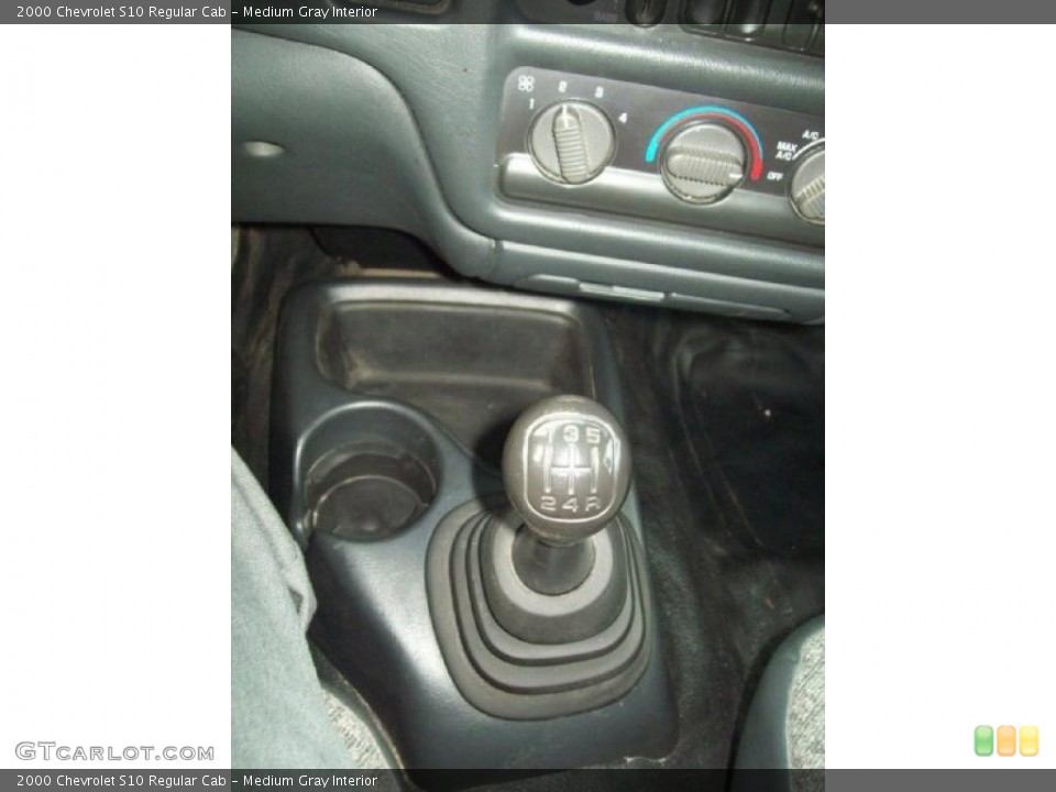 Medium Gray Interior Transmission for the 2000 Chevrolet S10 Regular Cab #38593373