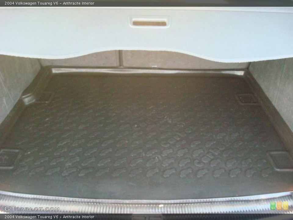 Anthracite Interior Trunk for the 2004 Volkswagen Touareg V6 #38596153