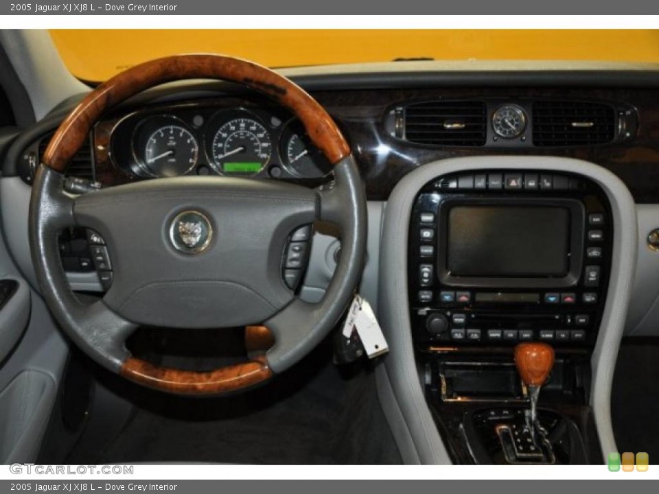 Dove Grey Interior Photo for the 2005 Jaguar XJ XJ8 L #38596657