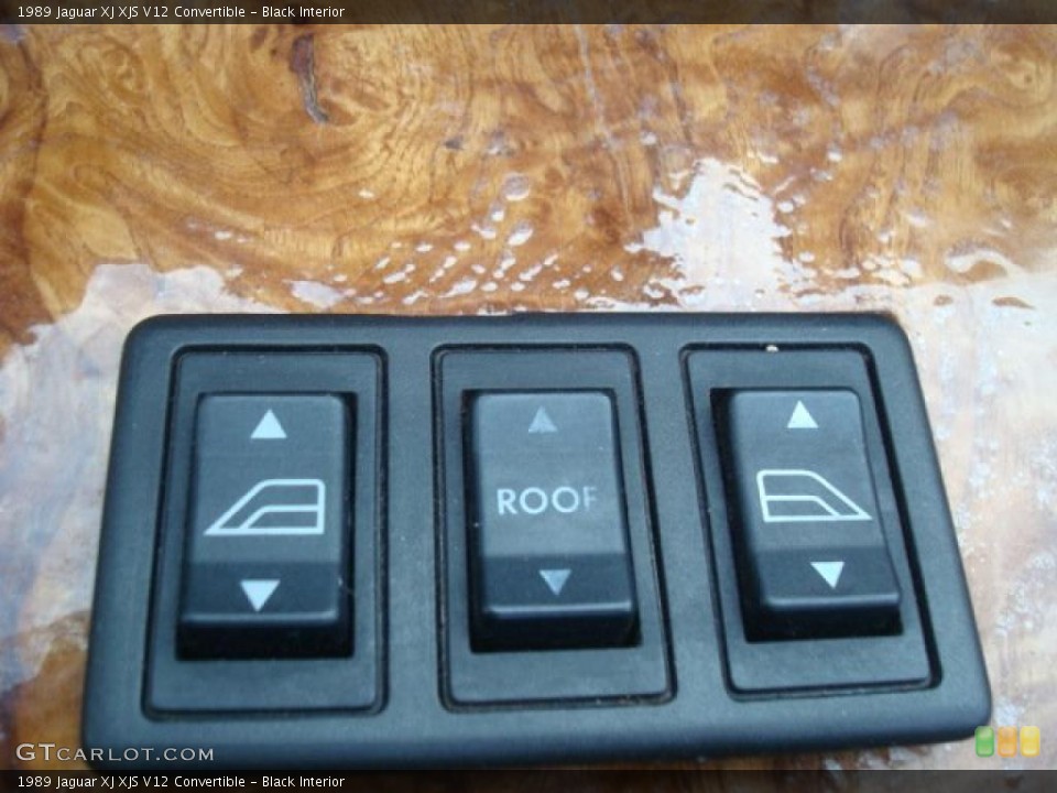 Black Interior Controls for the 1989 Jaguar XJ XJS V12 Convertible #38596765