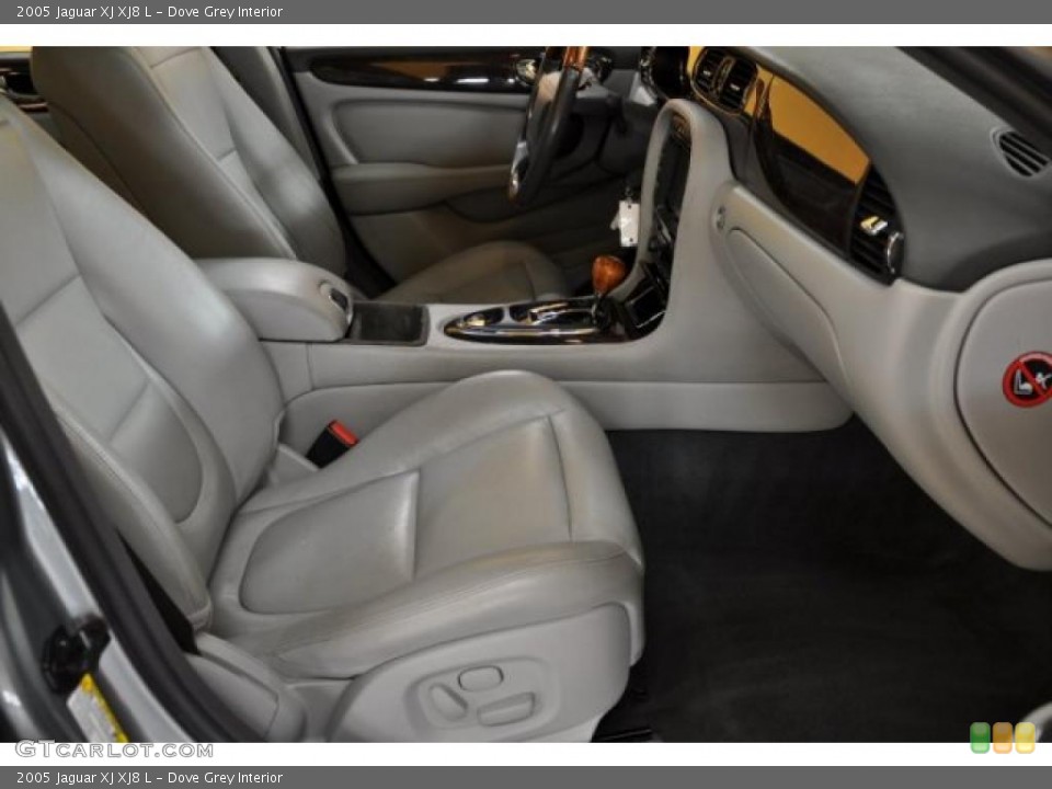 Dove Grey Interior Photo for the 2005 Jaguar XJ XJ8 L #38596805
