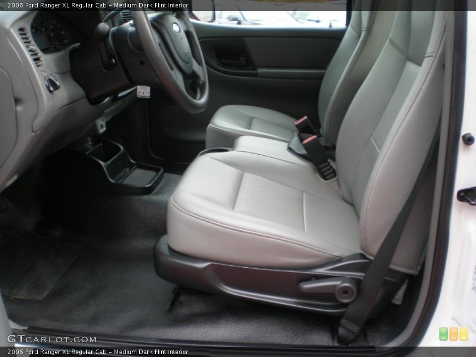 Medium Dark Flint Interior Photo for the 2006 Ford Ranger XL Regular Cab #38597245