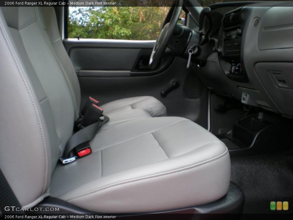 Medium Dark Flint Interior Photo for the 2006 Ford Ranger XL Regular Cab #38597353