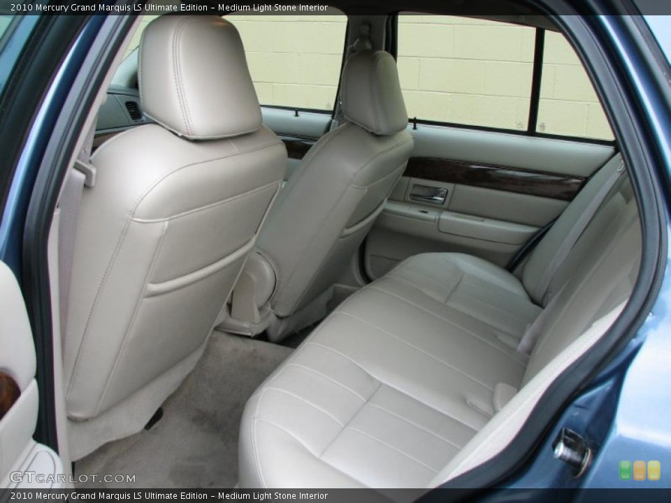 Medium Light Stone Interior Photo for the 2010 Mercury Grand Marquis LS Ultimate Edition #38599997