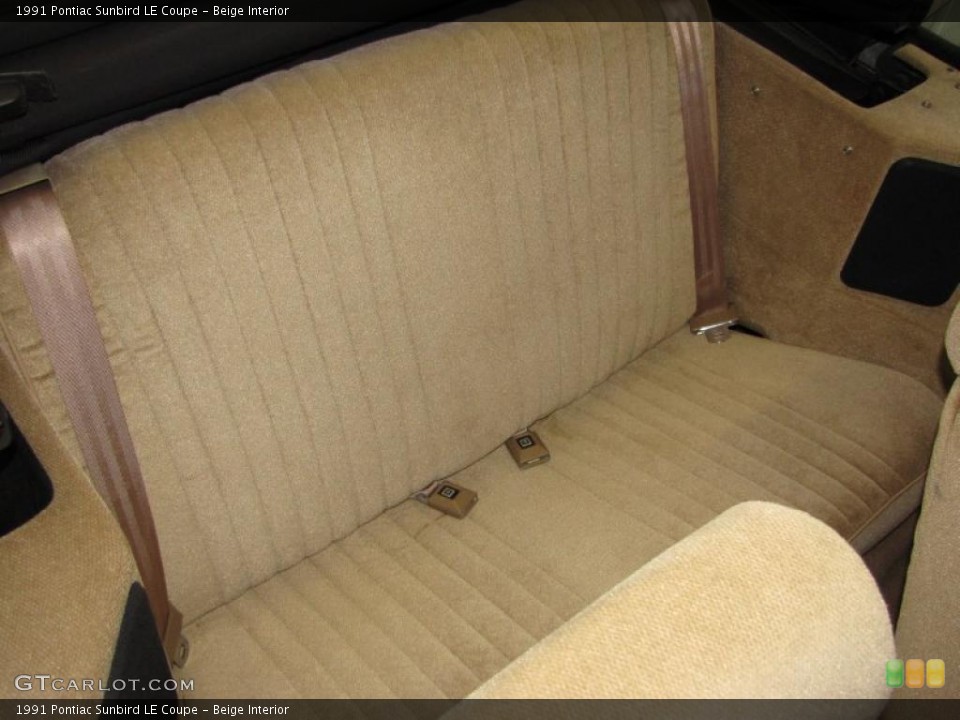 Beige Interior Photo for the 1991 Pontiac Sunbird LE Coupe #38603949