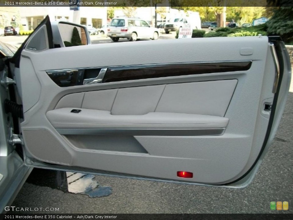 Ash/Dark Grey Interior Door Panel for the 2011 Mercedes-Benz E 350 Cabriolet #38606765