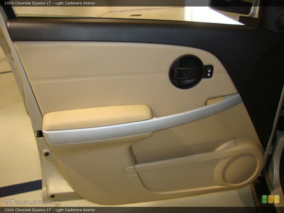 Light Cashmere Interior Door Panel for the 2009 Chevrolet Equinox LT #38606829