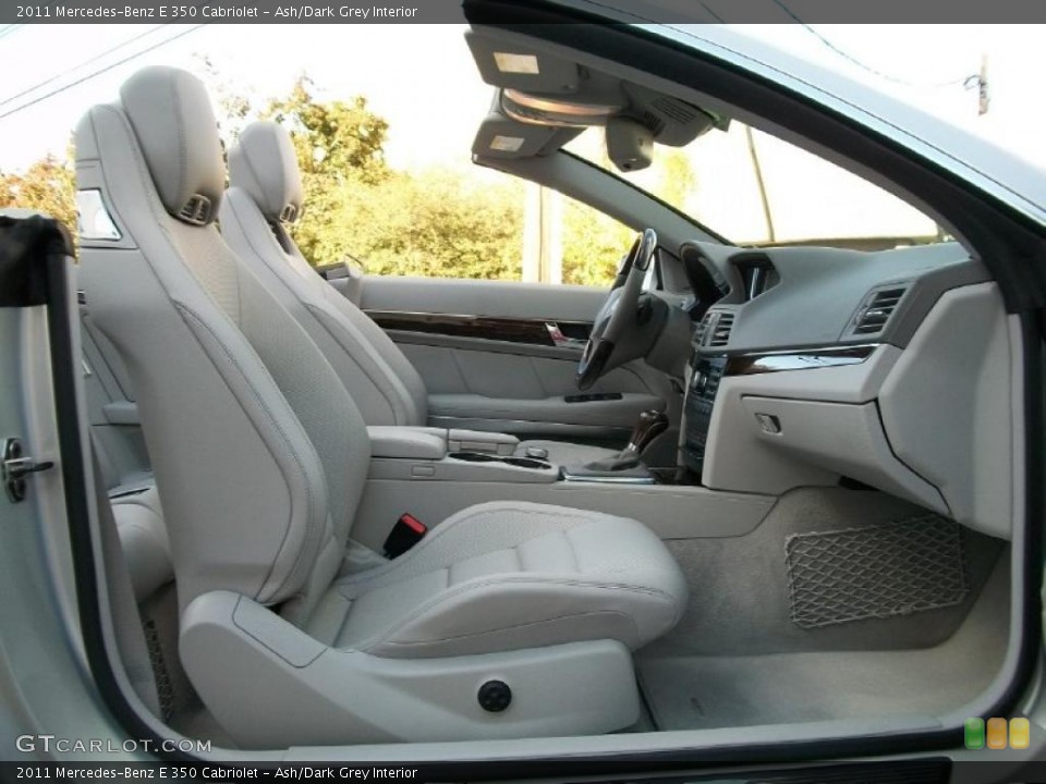 Ash/Dark Grey Interior Photo for the 2011 Mercedes-Benz E 350 Cabriolet #38606833