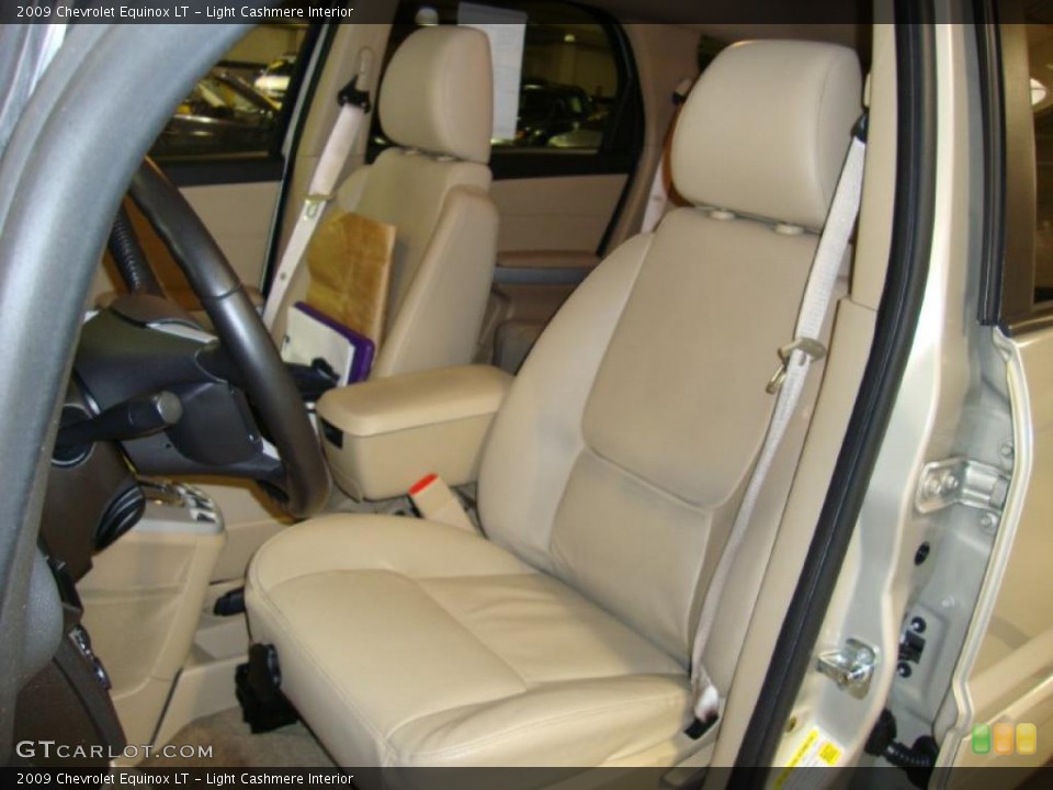 Light Cashmere Interior Photo for the 2009 Chevrolet Equinox LT #38606841