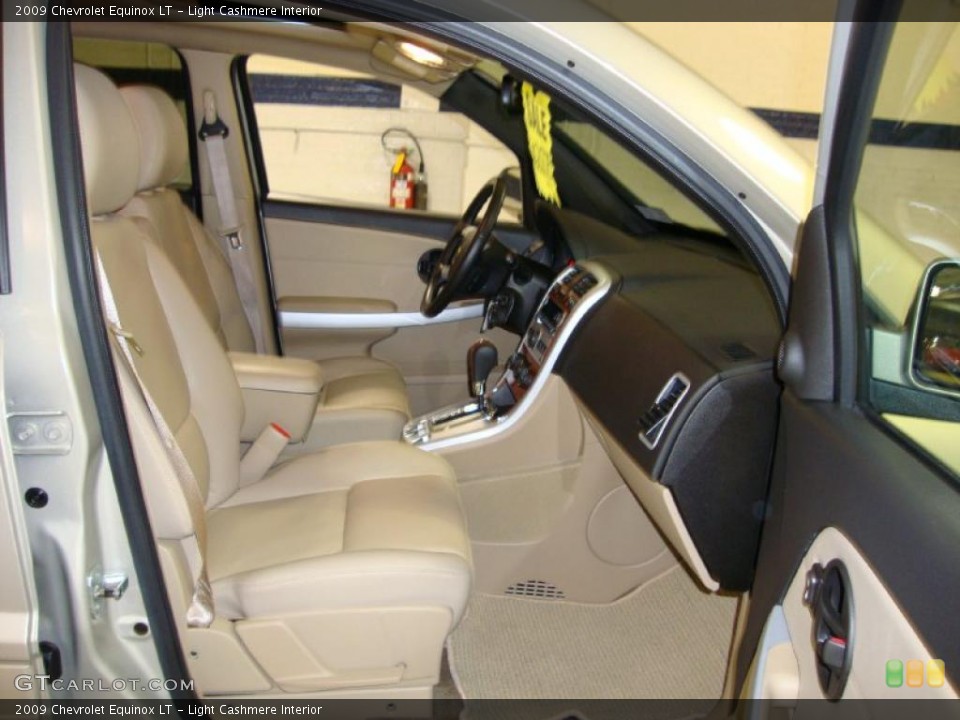 Light Cashmere Interior Photo for the 2009 Chevrolet Equinox LT #38606889