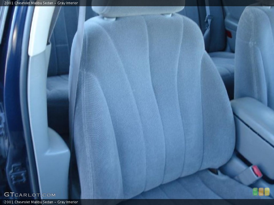 Gray Interior Photo for the 2001 Chevrolet Malibu Sedan #38607205