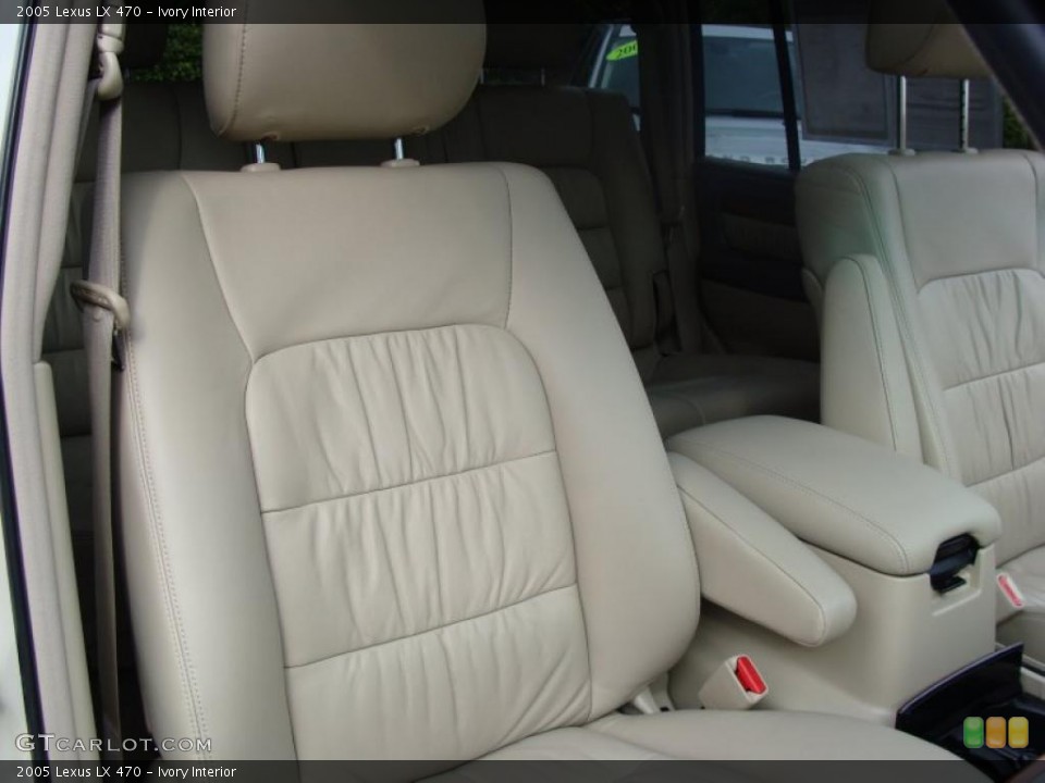Ivory Interior Photo for the 2005 Lexus LX 470 #38612005