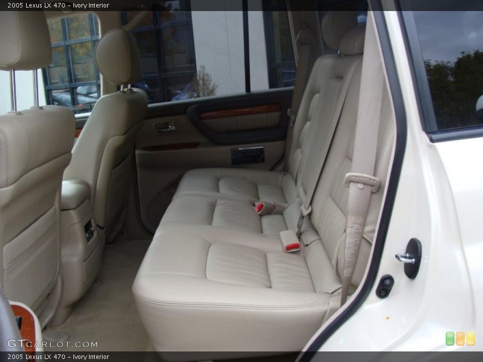 Ivory Interior Photo for the 2005 Lexus LX 470 #38612045