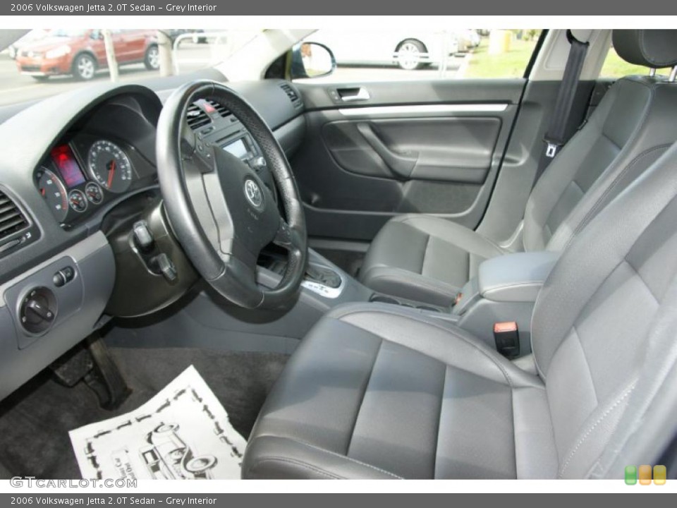 Grey Interior Photo for the 2006 Volkswagen Jetta 2.0T Sedan #38619630