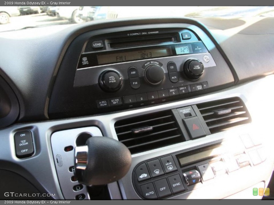 Gray Interior Controls for the 2009 Honda Odyssey EX #38621294