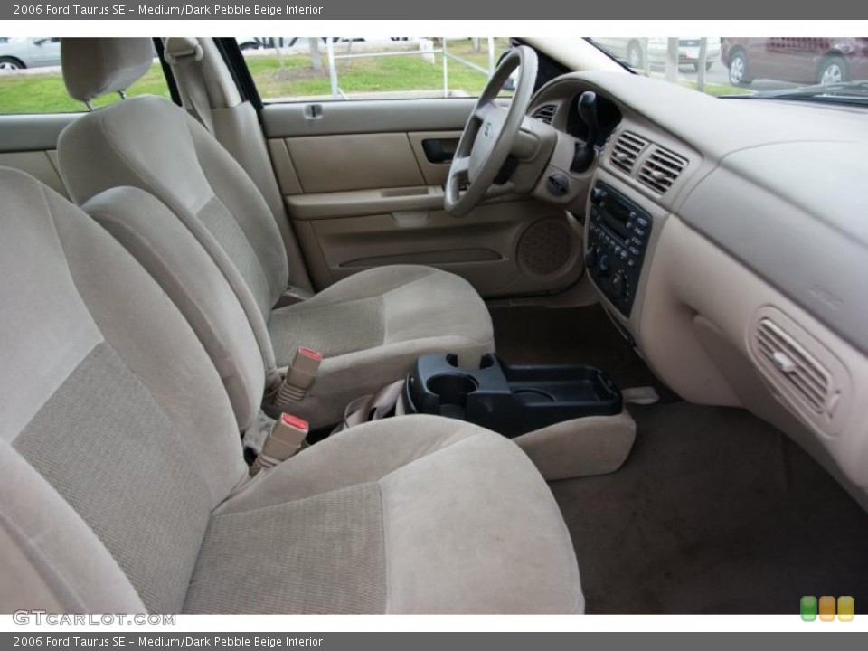 Medium/Dark Pebble Beige Interior Photo for the 2006 Ford Taurus SE #38621865
