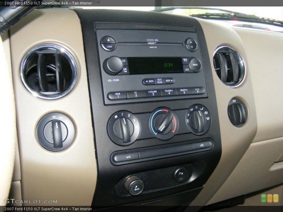 Tan Interior Controls for the 2007 Ford F150 XLT SuperCrew 4x4 #38624938