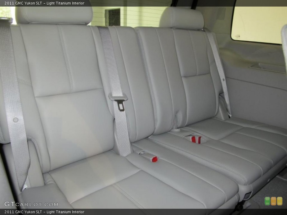 Light Titanium Interior Photo for the 2011 GMC Yukon SLT #38626242