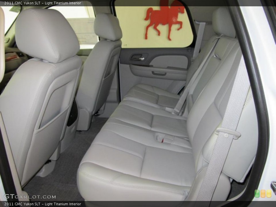 Light Titanium Interior Photo for the 2011 GMC Yukon SLT #38626306