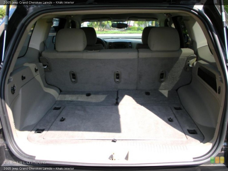 Khaki Interior Trunk for the 2005 Jeep Grand Cherokee Laredo #38626314