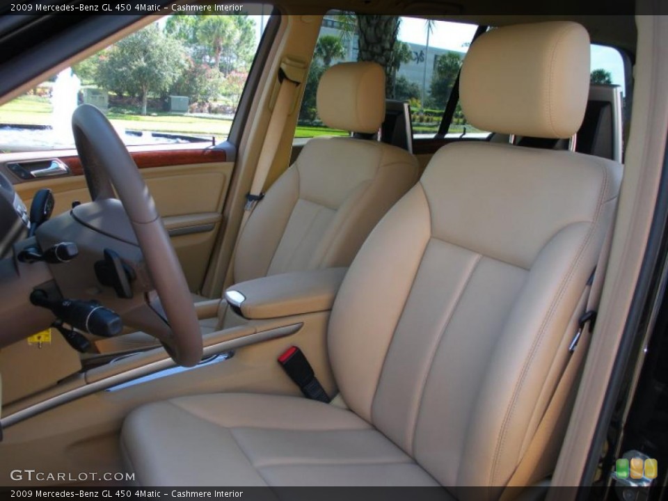 Cashmere Interior Photo for the 2009 Mercedes-Benz GL 450 4Matic #38627874