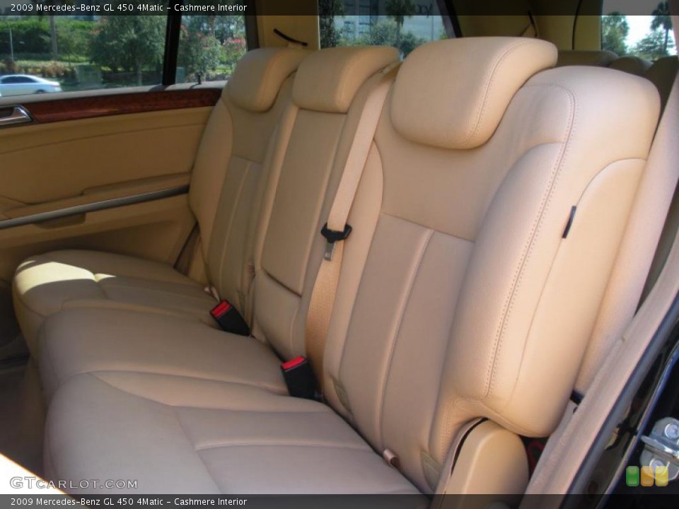 Cashmere Interior Photo for the 2009 Mercedes-Benz GL 450 4Matic #38627902