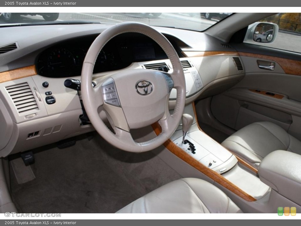Ivory Interior Prime Interior for the 2005 Toyota Avalon XLS #38629602