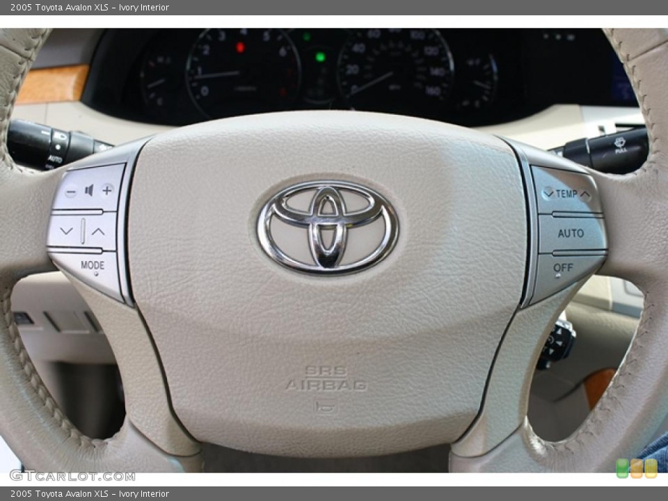 Ivory Interior Steering Wheel for the 2005 Toyota Avalon XLS #38629758