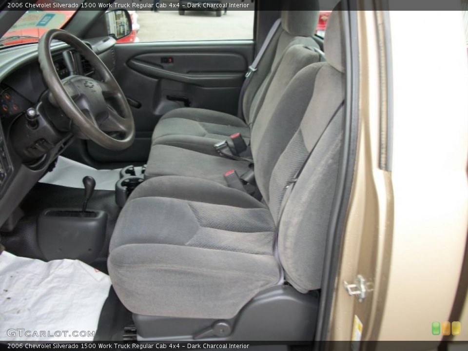 Dark Charcoal Interior Photo for the 2006 Chevrolet Silverado 1500 Work Truck Regular Cab 4x4 #38630094