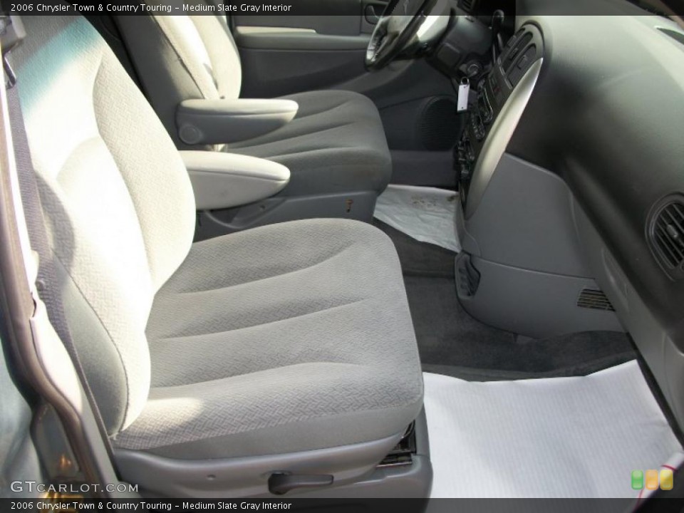 Medium Slate Gray Interior Photo for the 2006 Chrysler Town & Country Touring #38630634