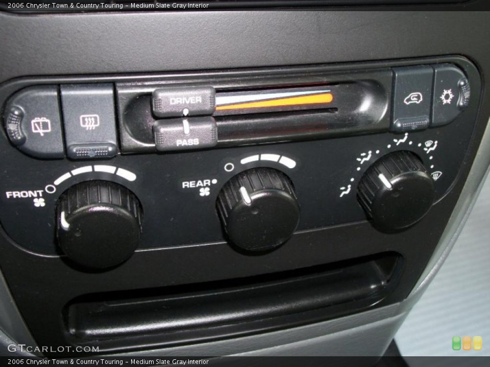 Medium Slate Gray Interior Controls for the 2006 Chrysler Town & Country Touring #38630830