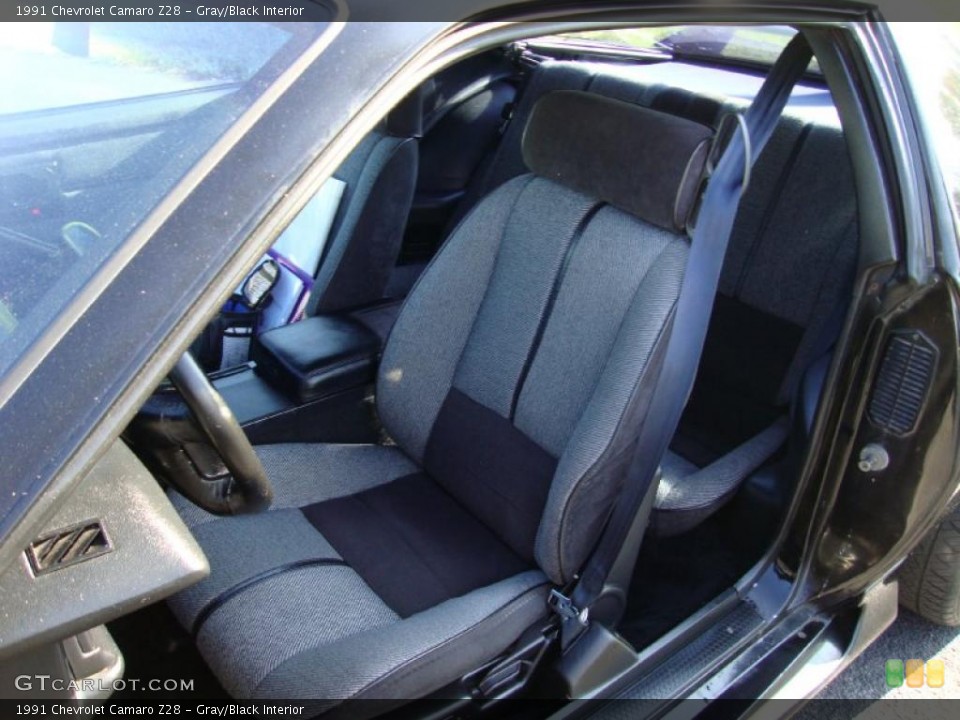 Gray/Black Interior Photo for the 1991 Chevrolet Camaro Z28 #38635022