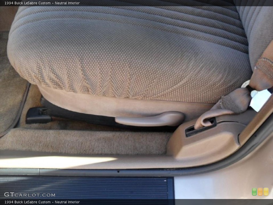 Neutral Interior Photo for the 1994 Buick LeSabre Custom #38636914
