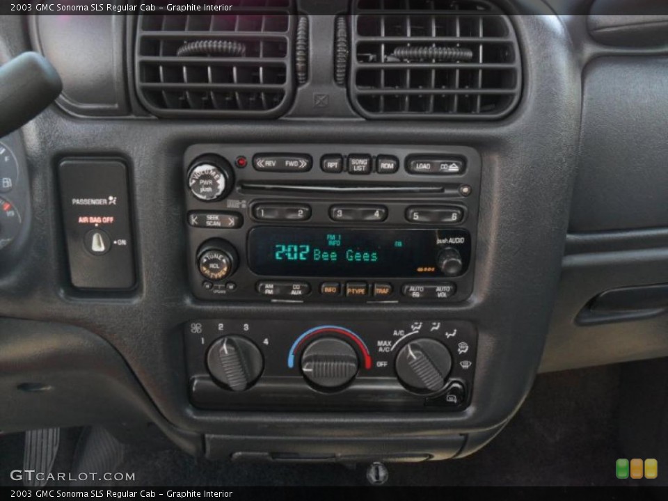 Graphite Interior Controls for the 2003 GMC Sonoma SLS Regular Cab #38637386